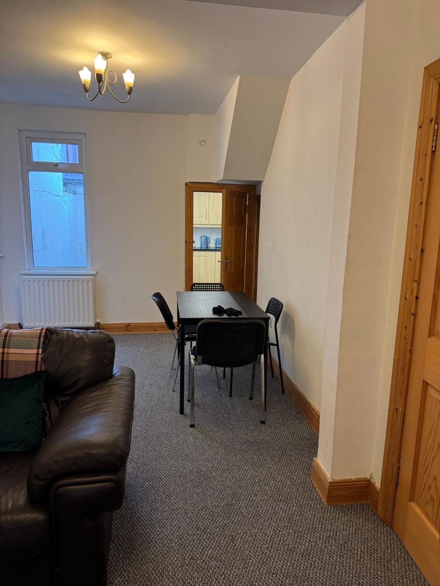 Lovely 2 Bedroom House Close To City Centre Μπέλφαστ Εξωτερικό φωτογραφία